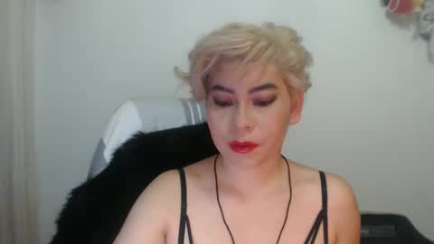 Snapshot of adan_romanoff chatting on 17, 12, 2025 adan_romanoff online show from 17, 12, 2025