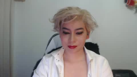 Snapshot of adan_romanoff chatting on 18, 12, 2025 adan_romanoff online show from 18, 12, 2025