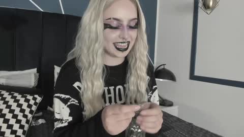 Snapshot of adeelinee chatting on 30, 1, 2025 Ade online show from 30, 1, 2025