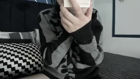 Snapshot of adeelinee chatting on 13, 2, 2025 Ade online show from 13, 2, 2025
