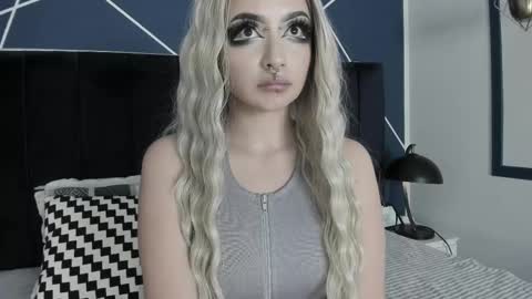 Snapshot of adeelinee chatting on 19, 2, 2025 Ade online show from 19, 2, 2025