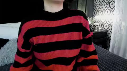 Snapshot of adeelinee chatting on 18, 9, 2025 Ade online show from 18, 9, 2025