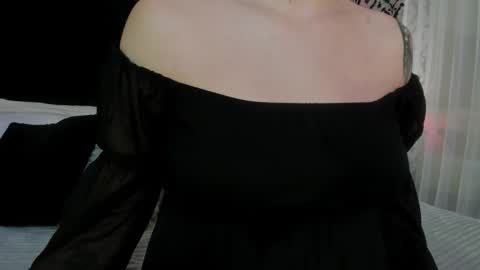 Snapshot of adeelinee chatting on 26, 9, 2025 Ade online show from 26, 9, 2025
