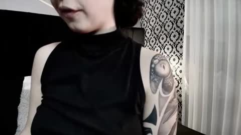 Ade  online show from 25, 10, 2025