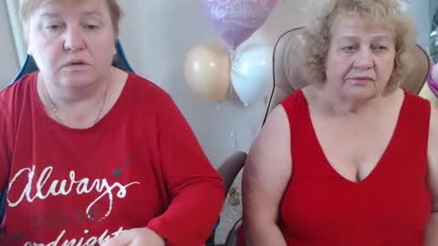 Snapshot of adelandsofia chatting on 21, 10, 2025 AdelAndSofia online show from 21, 10, 2025