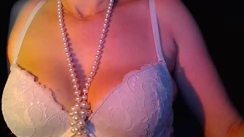 Snapshot of adeldal chatting on 8, 11, 2025 adeldal online show from 8, 11, 2025