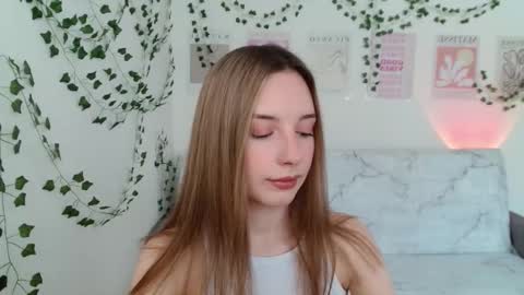 Snapshot of adele0_0 chatting on 25, 2, 2025 Adele online show from 25, 2, 2025