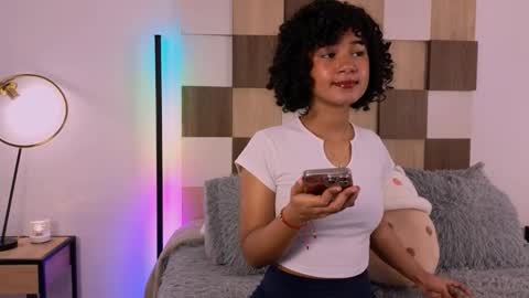 Snapshot of adele_carter_ chatting on 22, 10, 2025 Andrea online show from 22, 10, 2025