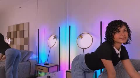 Snapshot of adele_carter_ chatting on 25, 10, 2025 Andrea online show from 25, 10, 2025