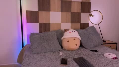 Snapshot of adele_carter_ chatting on 10, 11, 2025 Andrea online show from 10, 11, 2025