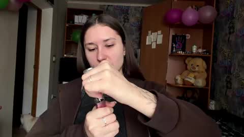 Snapshot of adeleapel chatting on 18, 3, 2026 Poly online show from 18, 3, 2026