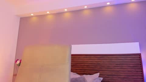 Snapshot of adelehottman chatting on 25, 3, 2026 Adele online show from 25, 3, 2026