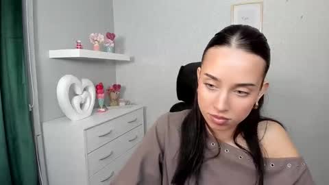 Snapshot of adelesolo chatting on 25, 3, 2026 Adele online show from 25, 3, 2026