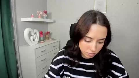 Snapshot of adelesolo chatting on 26, 3, 2026 Adele online show from 26, 3, 2026