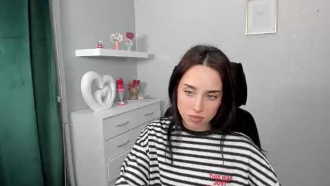 Snapshot of adelesolo chatting on 30, 3, 2026 Adele online show from 30, 3, 2026