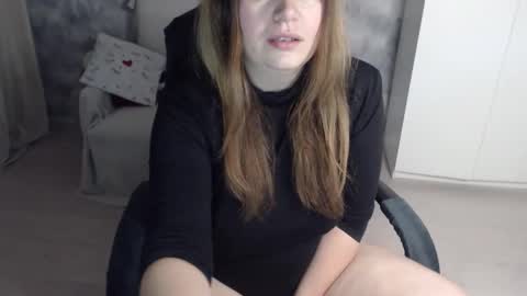 adelinalawson online show from 24, 11, 2025