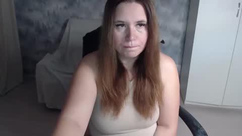 adelinalawson online show from 25, 11, 2025