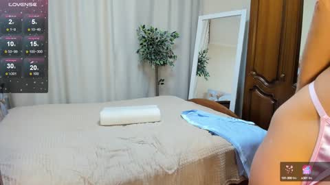 Adele maturemilfteasefitbruhete online show from 6, 2, 2025