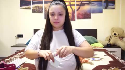 Adellineee online show from 3, 12, 2025