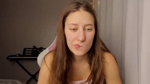 Snapshot of adellqueen chatting on 11, 12, 2024 Adell online show from 11, 12, 2024