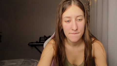 Snapshot of adellqueen chatting on 22, 12, 2024 Adell online show from 22, 12, 2024