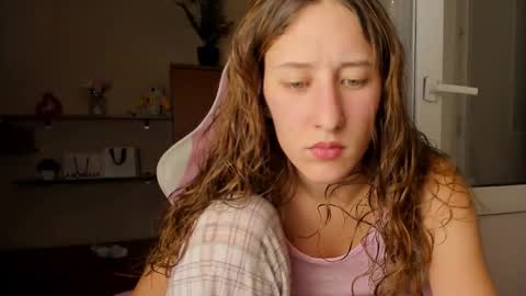 Snapshot of adellqueen chatting on 13, 9, 2025 Adell online show from 13, 9, 2025