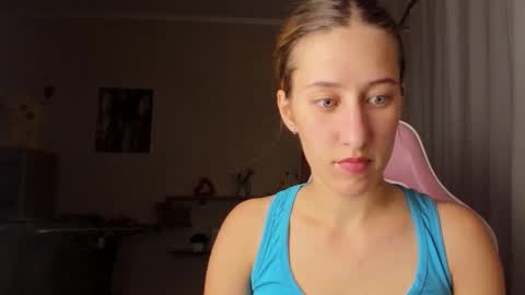 Snapshot of adellqueen chatting on 20, 9, 2025 Adell online show from 20, 9, 2025