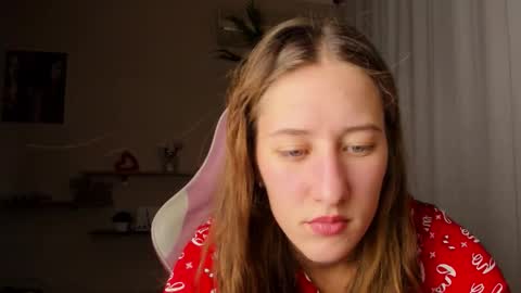 Snapshot of adellqueen chatting on 25, 9, 2025 Adell online show from 25, 9, 2025