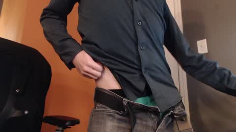 Snapshot of adequate_cock chatting on 6, 1, 2025 adequate_cock online show from 6, 1, 2025