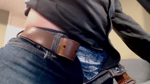 Snapshot of adequate_cock chatting on 21, 11, 2025 adequate_cock online show from 21, 11, 2025