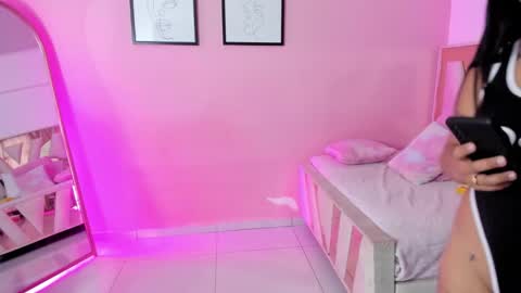 Snapshot of adharacute18_ chatting on 31, 10, 2025 ADHARA online show from 31, 10, 2025