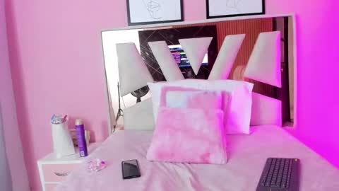 Snapshot of adharacute18_ chatting on 19, 11, 2025 ADHARA online show from 19, 11, 2025