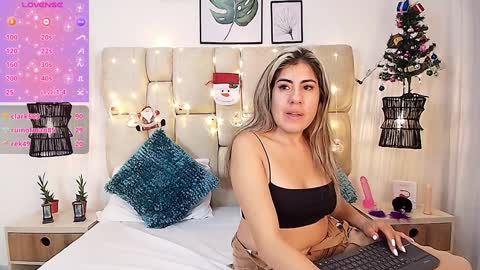 Snapshot of adharasmithh chatting on 6, 1, 2025 AdharaSmithh online show from 6, 1, 2025