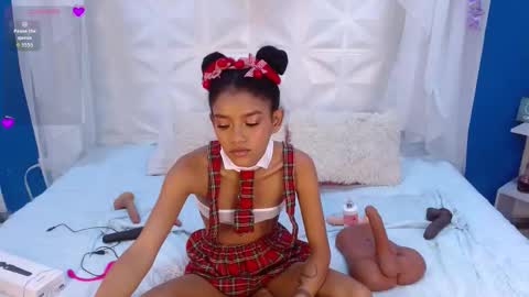 adisson_petite1 online show from 2, 3, 2026