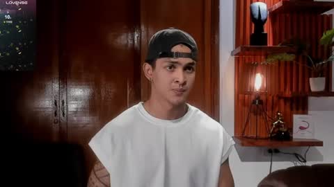 Adonis online show from 4, 12, 2024