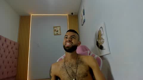 adri_sexboy229 online show from 9, 9, 2025