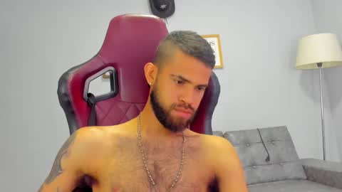 adri_sexboy229 online show from 19, 9, 2025