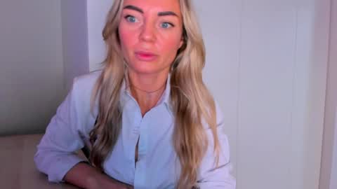 Adriana online show from 28, 12, 2024