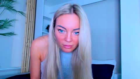 Adriana online show from 1, 2, 2025