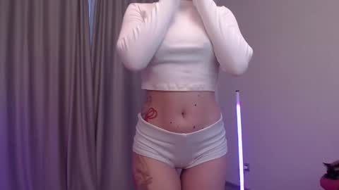 Snapshot of adriana_meow246 chatting on 16, 12, 2025 Adriana online show from 16, 12, 2025