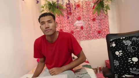 adriel_and_risitos_ online show from 24, 9, 2025