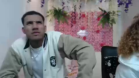 adriel_and_risitos_ online show from 25, 9, 2025