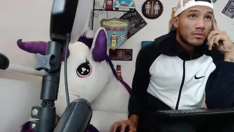 adriel_and_risitos_ online show from 7, 10, 2025