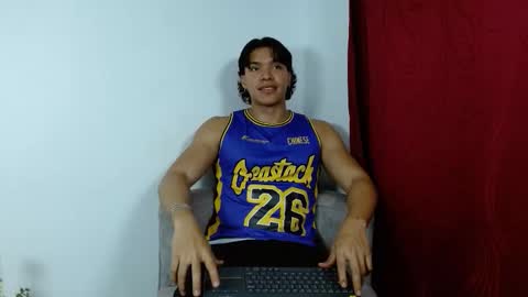 Snapshot of adriel_escalante chatting on 3, 10, 2025 adriel_escalante online show from 3, 10, 2025