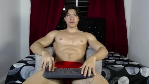 adriel_escalante online show from 17, 1, 2026