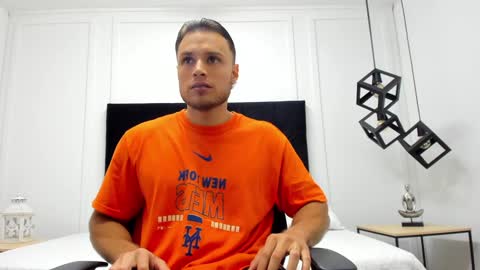 Adrein Roche online show from 5, 2, 2025