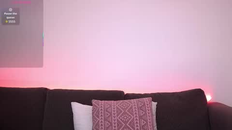 Snapshot of ady_w_o_w chatting on 29, 10, 2025 Ada online show from 29, 10, 2025