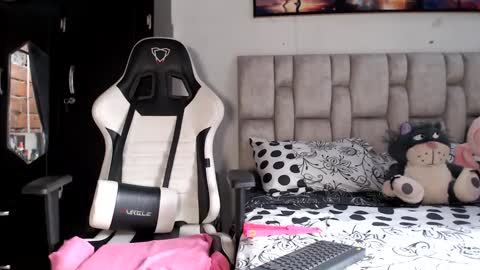 afrodita096 online show from 7, 2, 2025