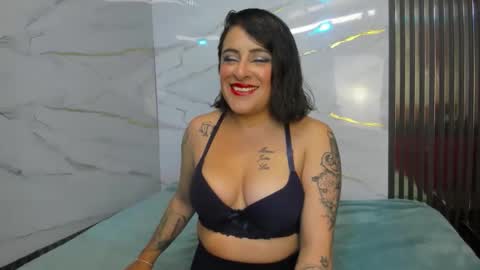 Snapshot of afroditaowen_ chatting on 12, 11, 2025 afroditaowen_ online show from 12, 11, 2025