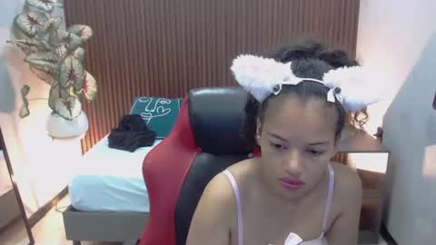 A G A T A  online show from 31, 10, 2025